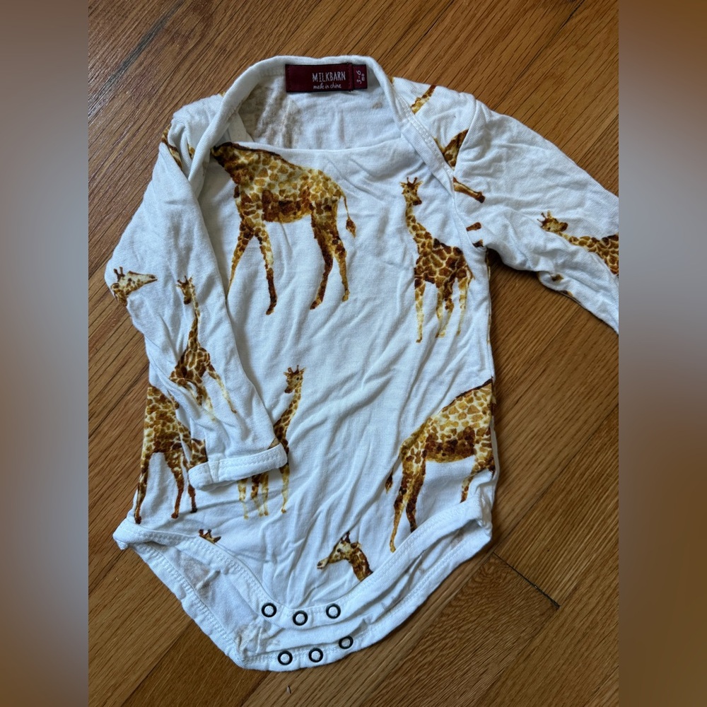 Milkbarn Giraffe Patterned Baby Onesie
